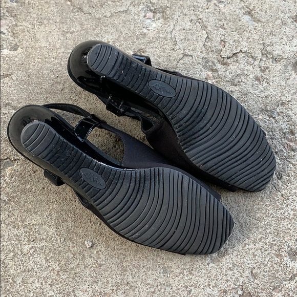 Anne Klein Shoes - Picture 4 of 8